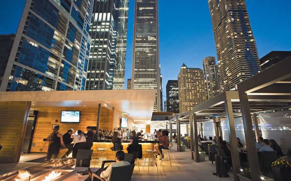 أفضل المطاعم على السطح في شيكاغو