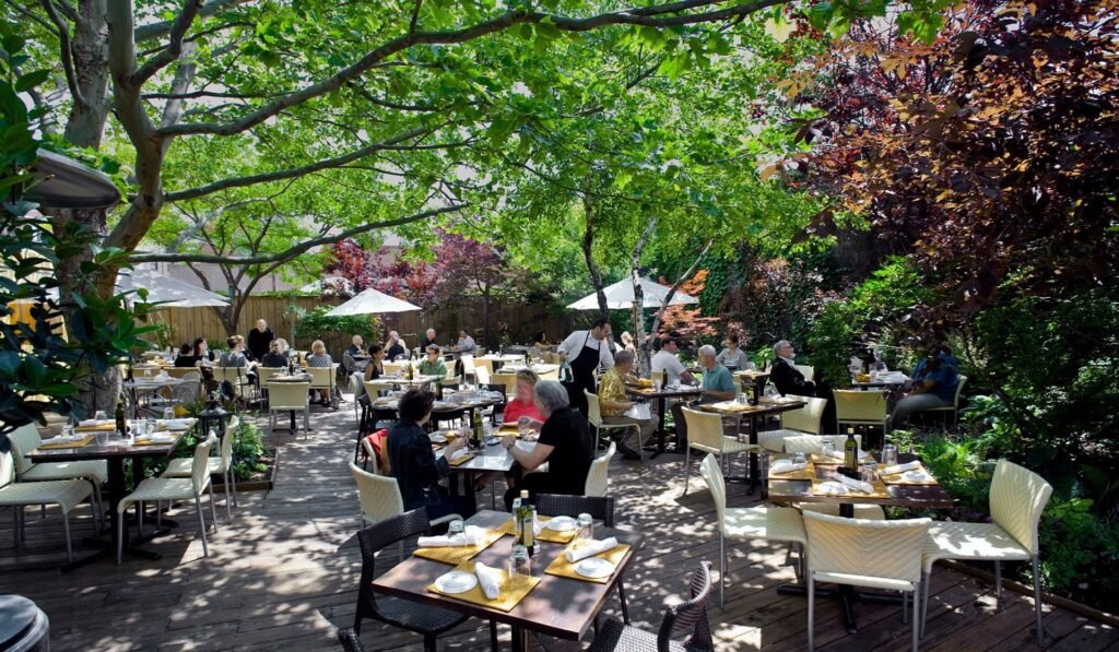 تحويل شوارع شيكاغو إلى شوارع للمشاة و المطاعم