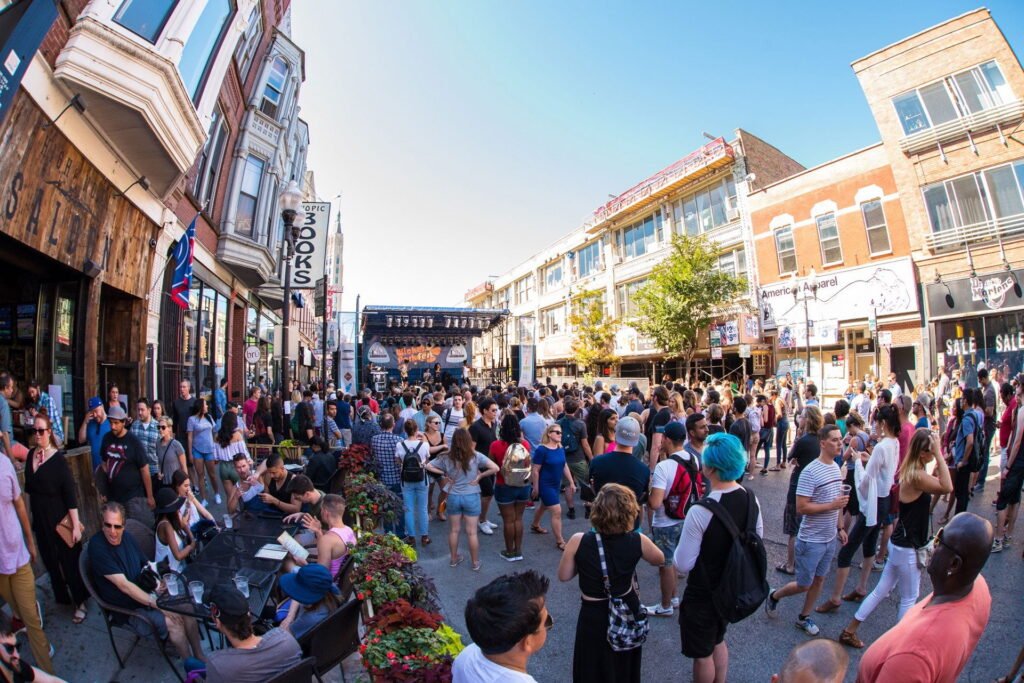 إطلاق سلسلة حفلات صيفية لقاطني شيكاغو الذين تم تطعيمهم بالكامل حصراً