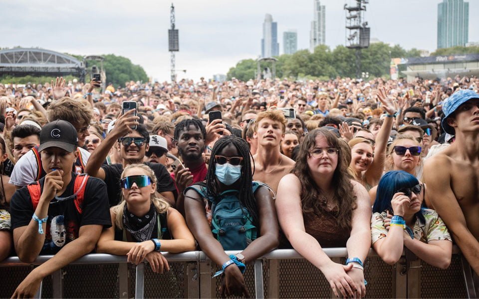 هل ينصح بحضور الحفلات والمهرجانات في ظل المتحوّر دلتا؟