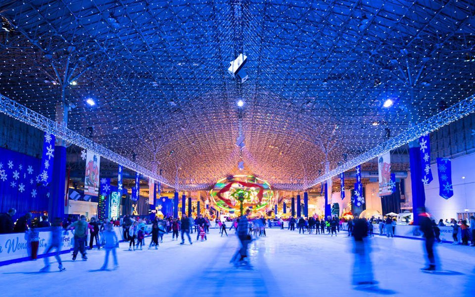 مهرجان Light Up the Lake