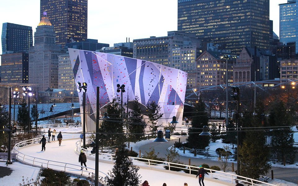 حلبة تزلج "ماغي دالي" تتزين بأعمال فان جوخ