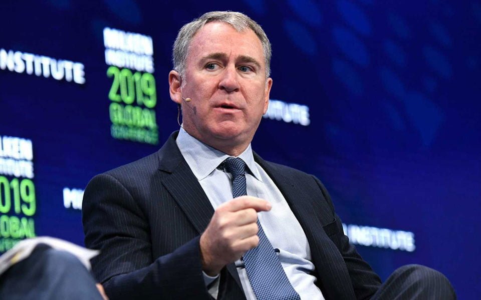 "كين غريفين" يعلن انتقال شركته من شيكاغو