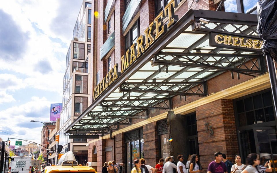 كل ما تحتاج لمعرفته حول زيارة سوق "تشيلسي ماركت" (Chelsea Market)